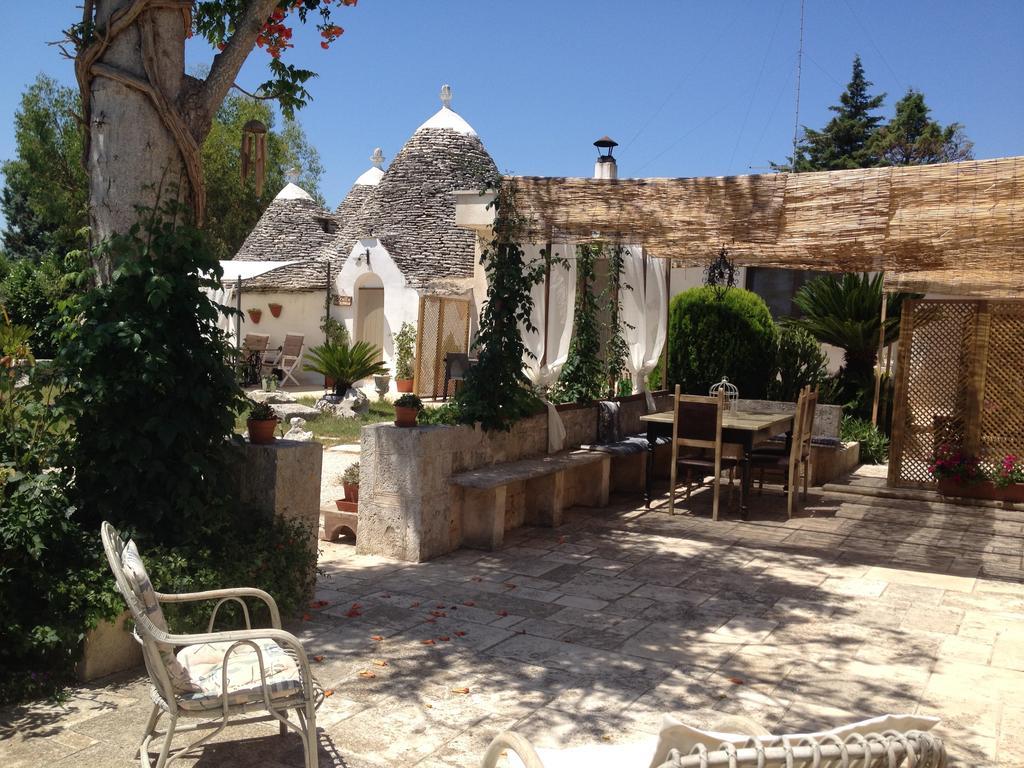 Trullicolarossa Villa Alberobello Eksteriør bilde