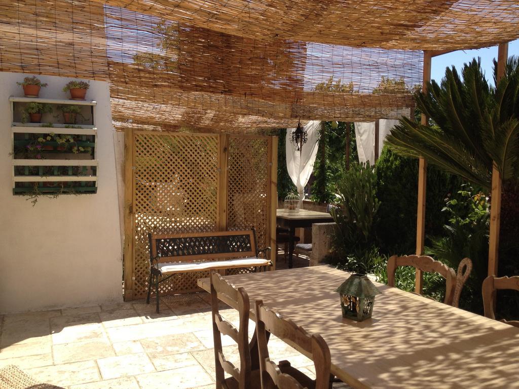 Trullicolarossa Villa Alberobello Eksteriør bilde