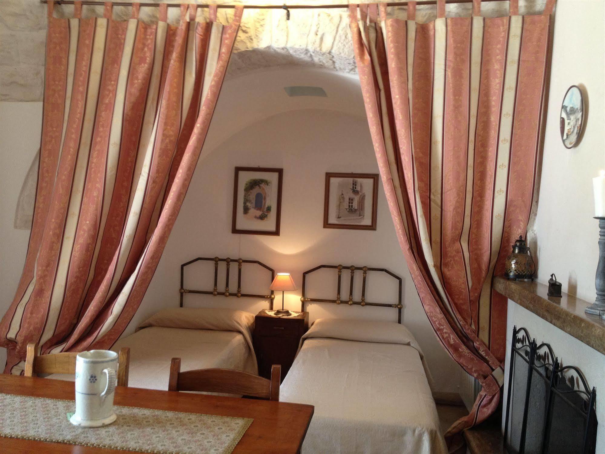 Trullicolarossa Villa Alberobello Eksteriør bilde